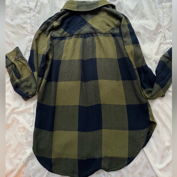 Altar’d State lightweight flannel - Picture 3 of 6